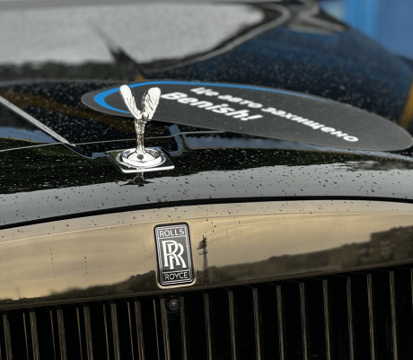 Преміальний Rolls-Royce під надійною охороною від Benish GPS